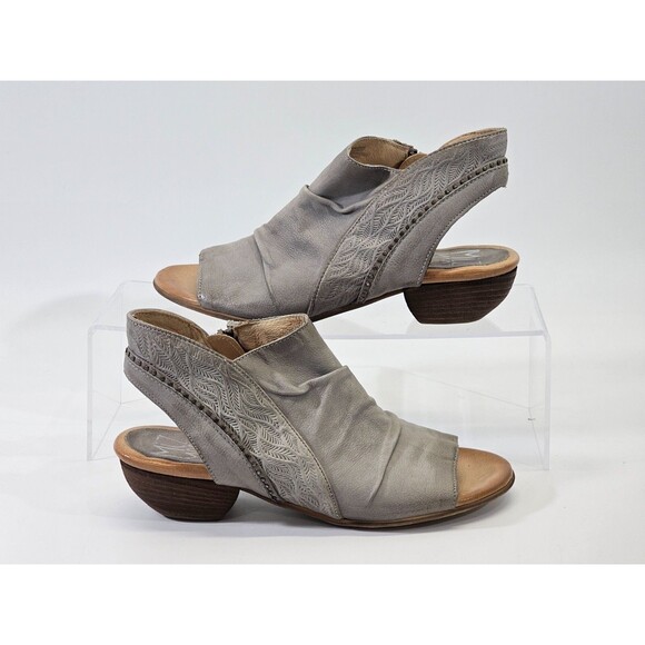 MIZ MOOZ Women's 39 / 8.5 Gray Leather Peep Toe Booties Sandals Heels Studded - Picture 2 of 7